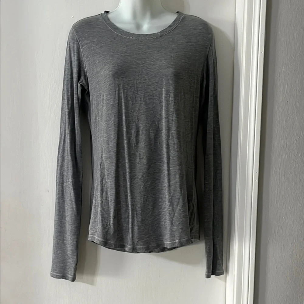 Lululemon women’s long sleeve shirt